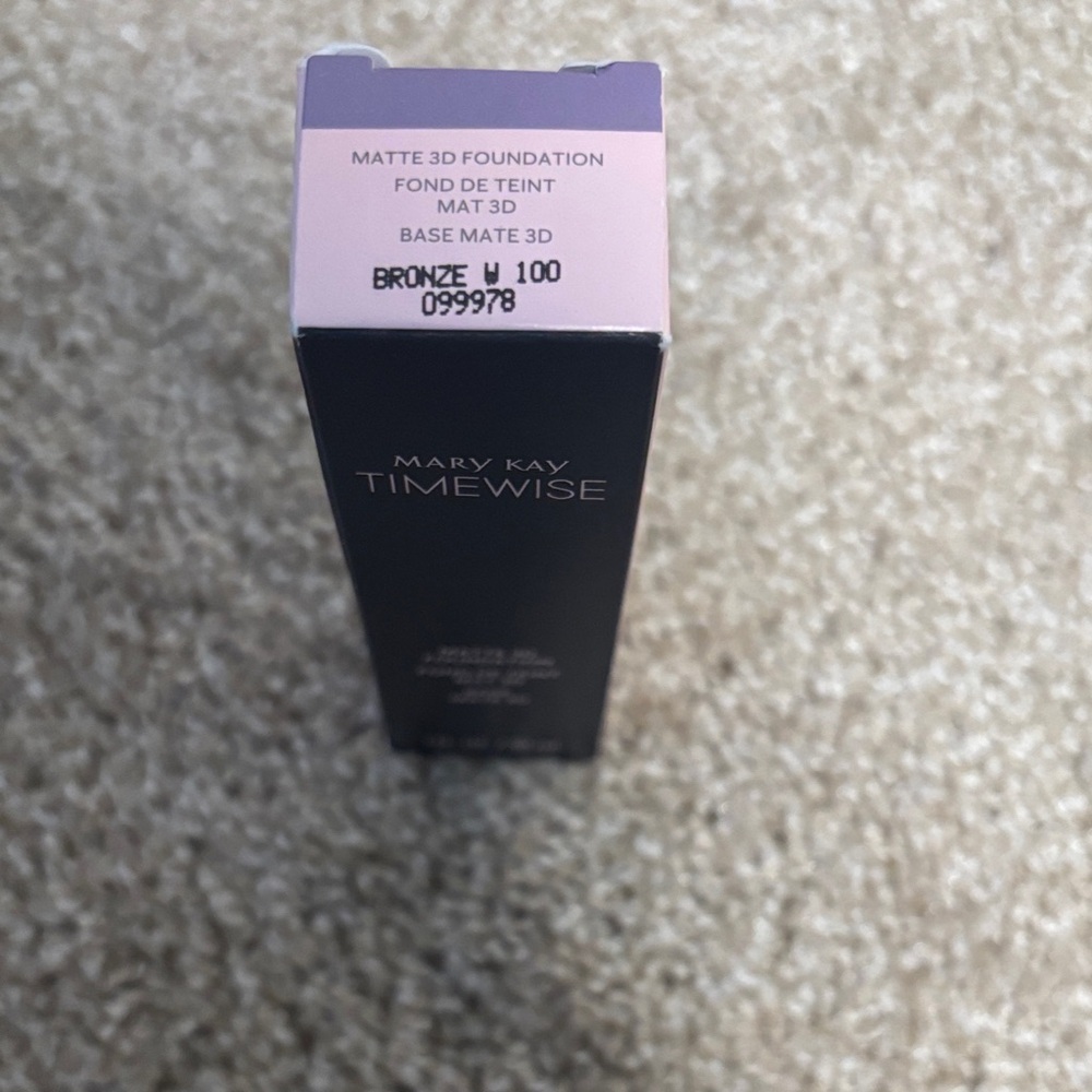 Mary Kay TimeWise Matte 3D Foundation - Bronze w 100
